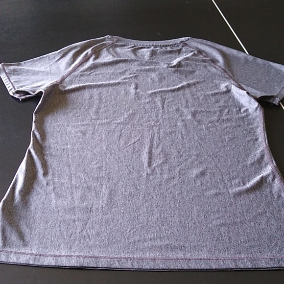 UNDER ARMOR FITTED COUPE SHIRT HEAT GEAR - Picture 5 of 5